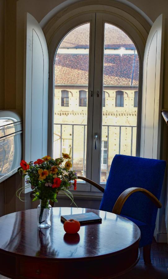 Appartamento Nel Cuore Di Torino Centro Exterior foto